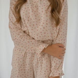 Pyjamas med kirsebær