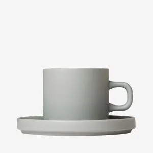 Blomus – Kaffekop med underkop. Sæt med 2. Pilar 200ml – Grå – Kopper & krus – – Homeroom