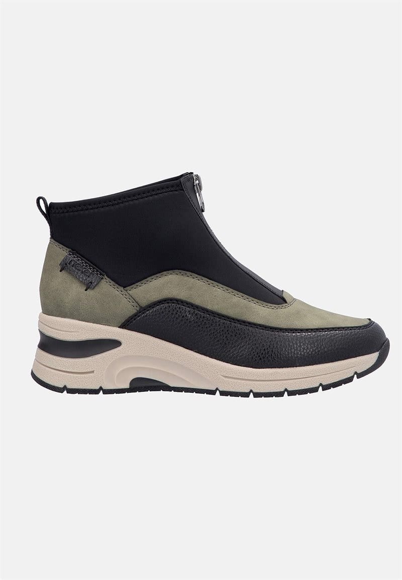 Sneakerstøvle med wedgehæl