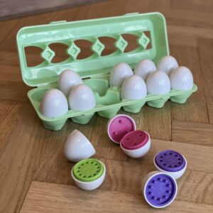 Color match eggs TickiT