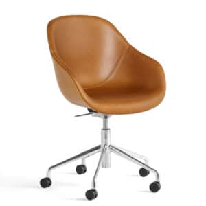 HAY AAC 155 Kontorstol – Poleret Alu Stel – Sense Læder – Sense Læder | Cognac