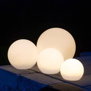 Ida LED kugler hvid Ø20-25-30-40 cm 4 stk (Forudbestilling – sendes 10-15 dec)