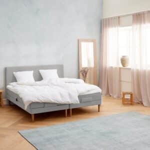 Majestæt – Kølende | Elevation (Lysegrå) 180×210 cm.