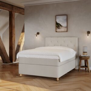 Nora Fjord | 140×200 | Bouclé cream