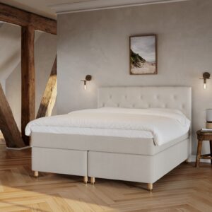 Nora Fjord | 180×210 | Bouclé cream