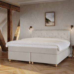 Nora Fjord | 220×220 | Bouclé cream