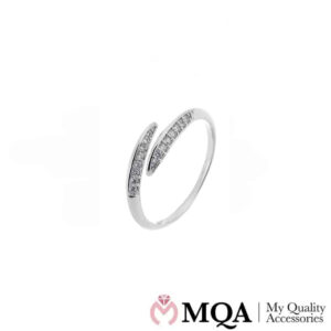 Ring, sølvfarvet med små sten